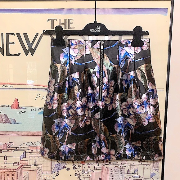 NWT Topshop faux leather mini with metallic pastel florals Size 4 - Picture 4 of 8